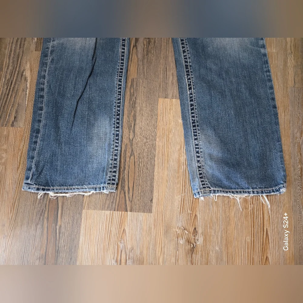 BKE Men's Distressed Light Blue Straight Jeans - Picture 10 of 16